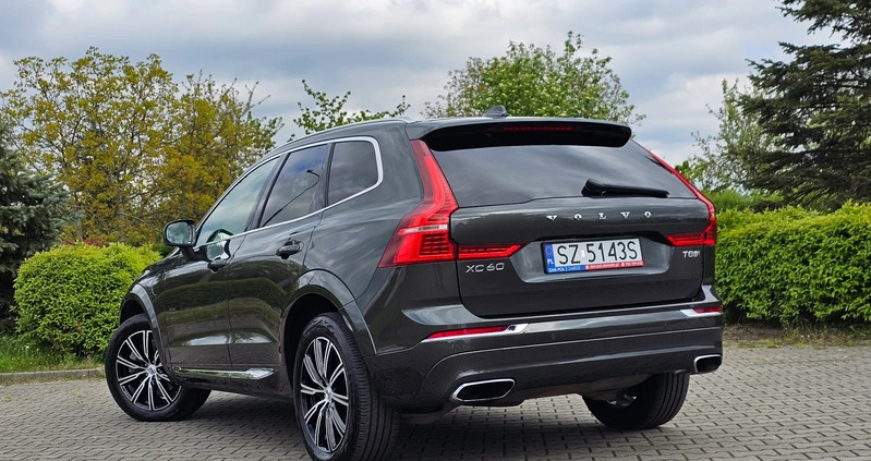 Volvo XC 60 cena 158301 przebieg: 122000, rok produkcji 2017 z Kraków małe 742